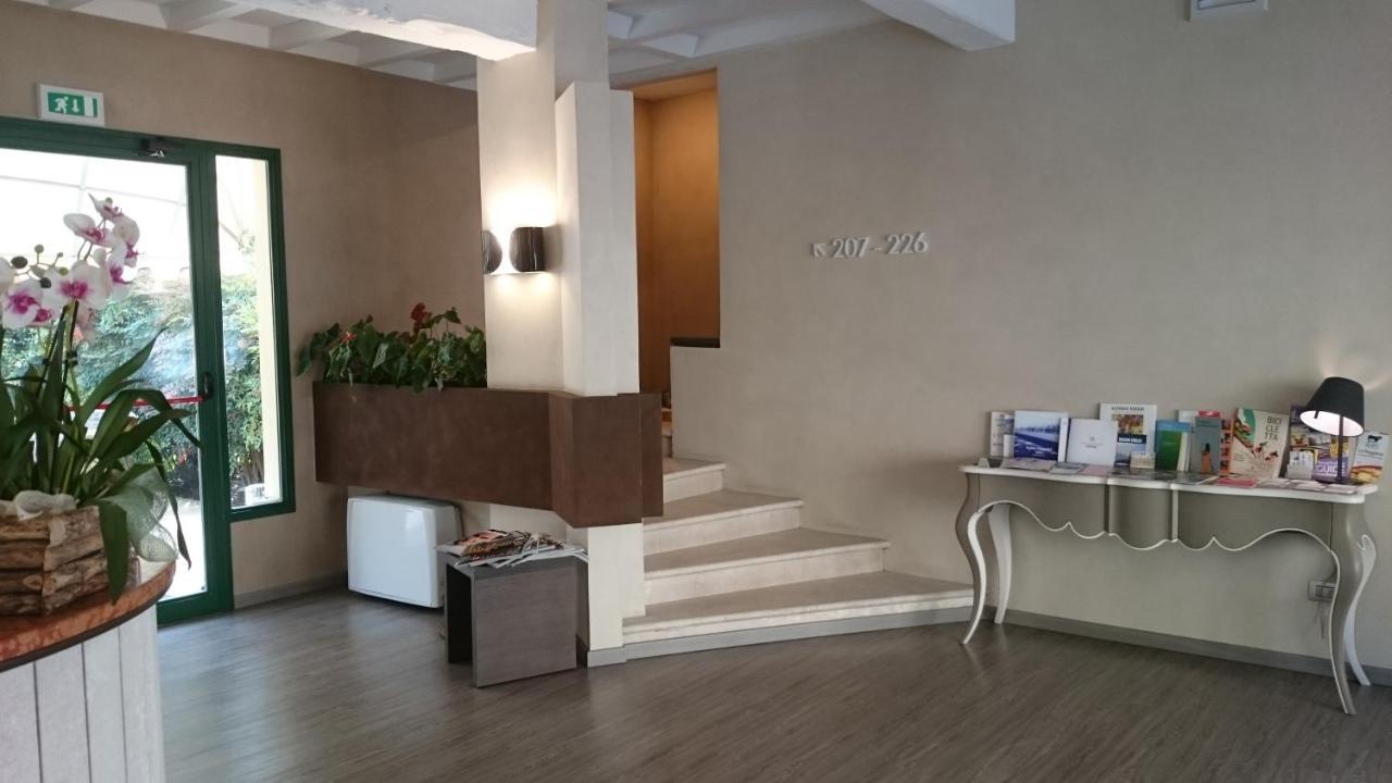 Hotel Villa Nabila Reggiolo Εξωτερικό φωτογραφία