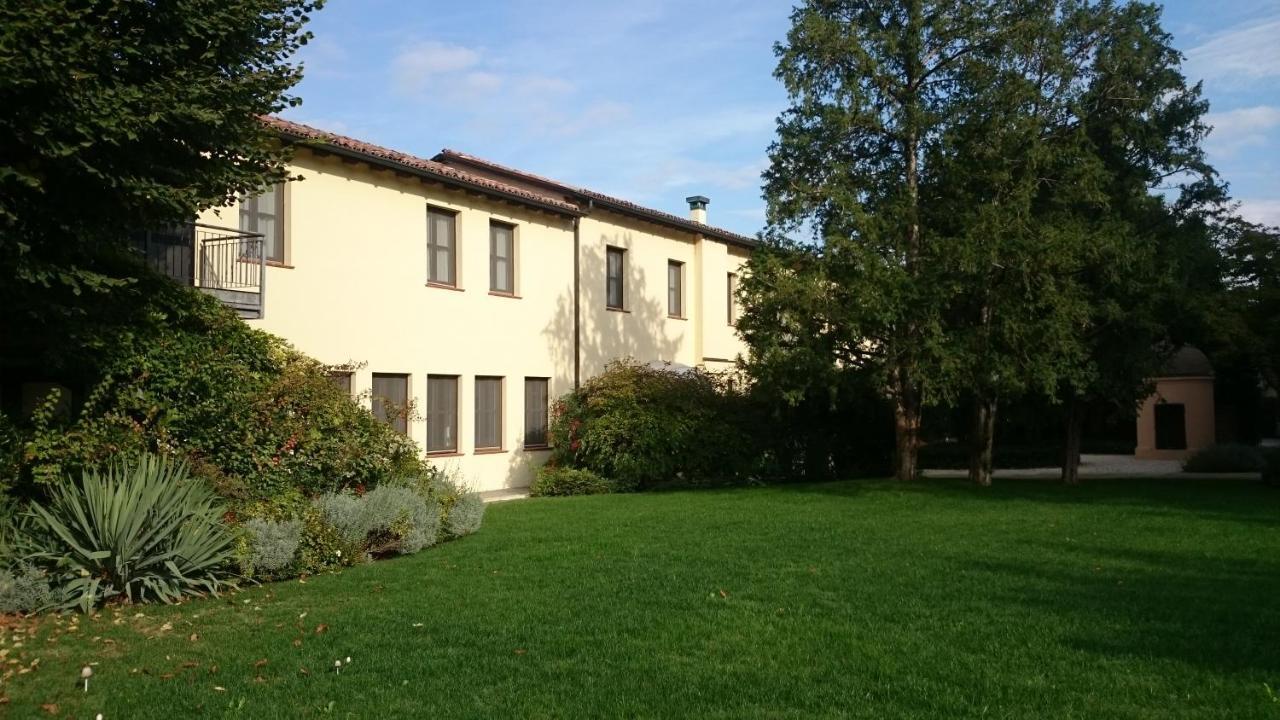 Hotel Villa Nabila Reggiolo Εξωτερικό φωτογραφία